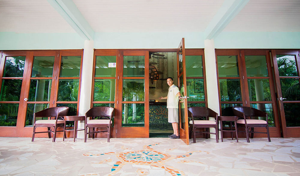 Camayan Beach Resort Hotel Subic Bay Exterior photo