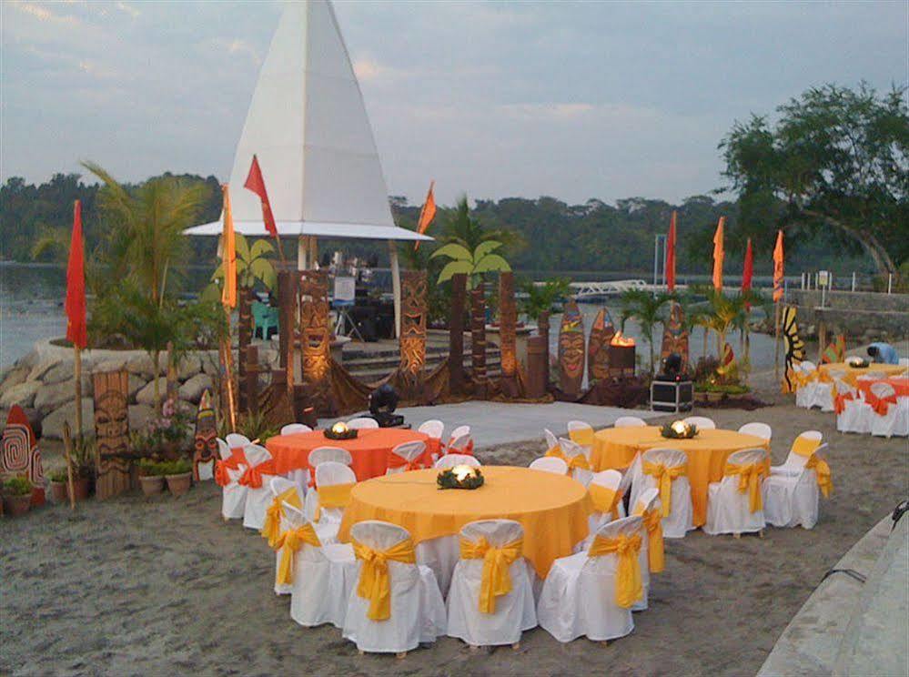 Camayan Beach Resort Hotel Subic Bay Exterior photo